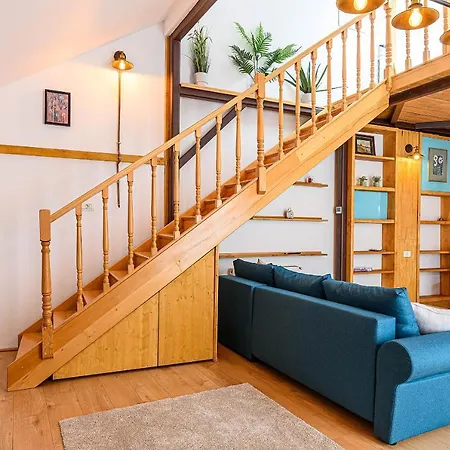 Castelului - Casa Aeon