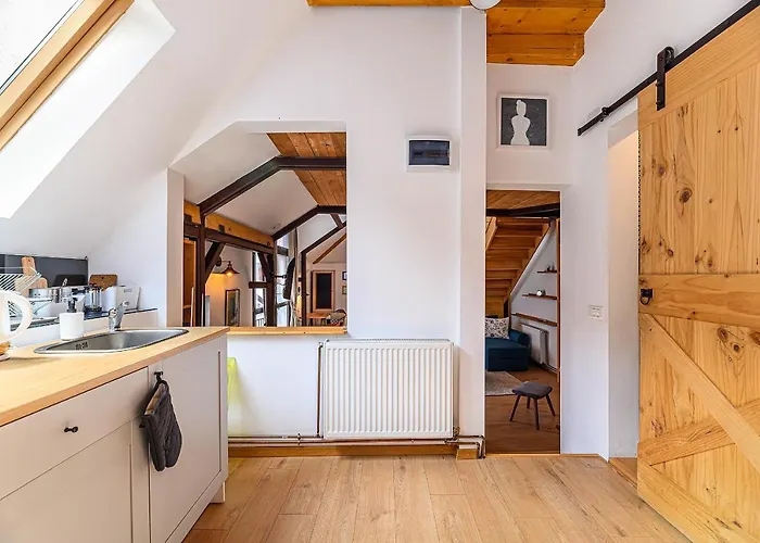 Castelului - Casa Aeon Apartment Brasov