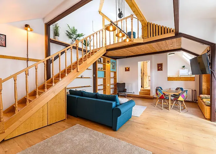 Castelului - Casa Aeon